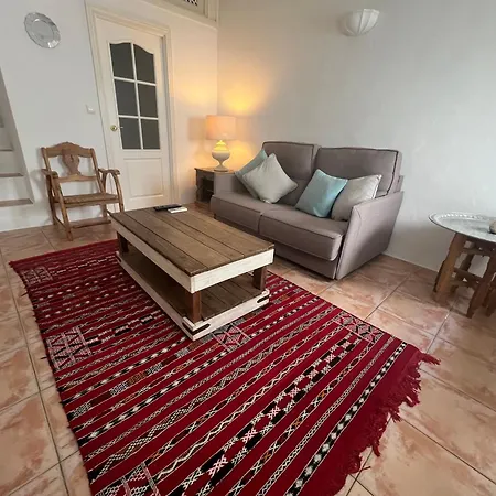 Old Town Charming Retreat With Sunny Terrace Hébergement de vacances